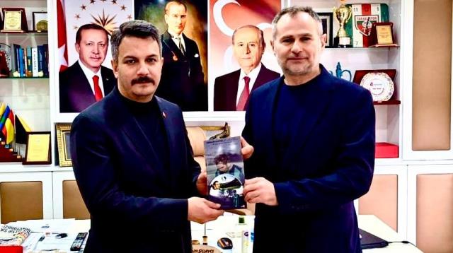 Taraklılı Sanatçı Akif Yener'den Başkan İbrahim Pilavcı'ya ziyaret